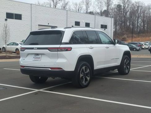 Used 2022 Jeep Grand Cherokee Limited 4xe w/ Luxury Tech Group II AWD/4WD image 13