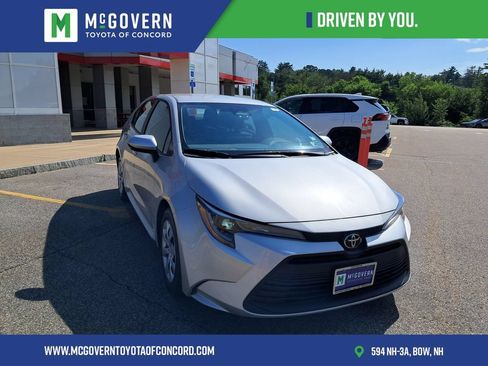 Used 2023 Toyota Corolla LE FWD image 9