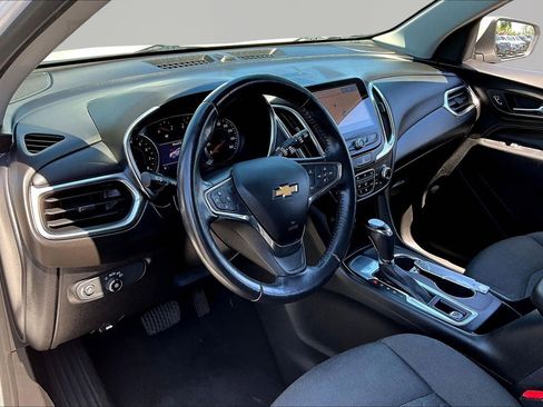 Used 2019 Chevrolet Equinox LT w/ Sun & Navigation Package FWD image 17
