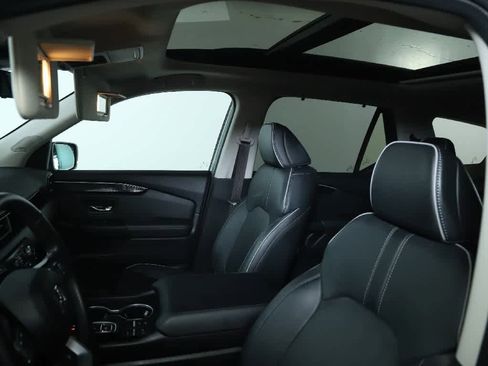 Used 2024 Honda Pilot Elite image 21