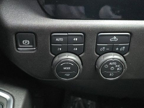 Used 2024 Chevrolet Silverado 1500 RST w/ Convenience Package II image 40