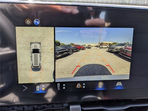 New 2026 Chevrolet Equinox LT w/ Midnight Edition AWD/4WD image 24