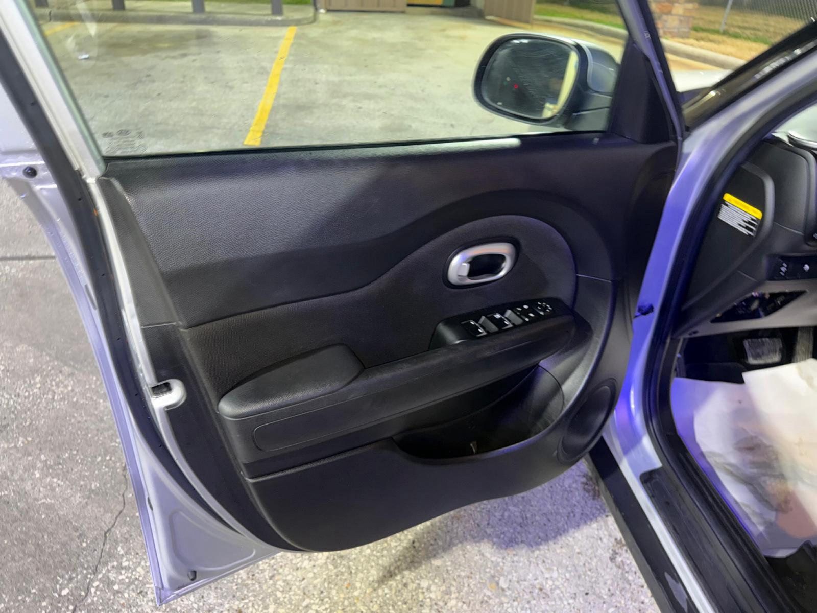 Used 2018 Kia Soul w/ Convenience Package FWD image 7
