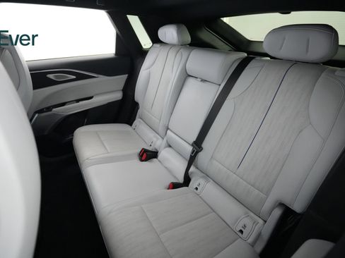 Used 2024 Cadillac Lyriq Sport AWD/4WD image 24
