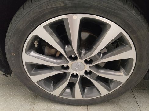 Used 2019 Hyundai Elantra GT FWD image 31