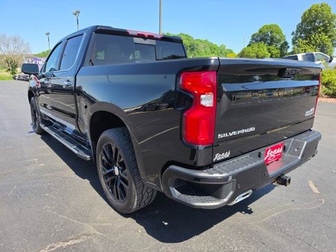 Used 2023 Chevrolet Silverado 1500 High Country AWD/4WD image 3