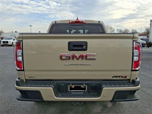 Used 2022 GMC Canyon AT4 image 8