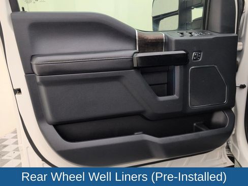 Used 2022 Ford F250 Lariat w/ Black Appearance Package AWD/4WD image 33
