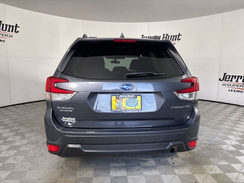 Used 2022 Subaru Forester Premium image 5