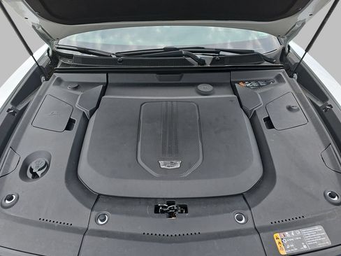 Used 2024 Cadillac Lyriq Luxury w/ LPO, Floor Liner Package RWD image 32