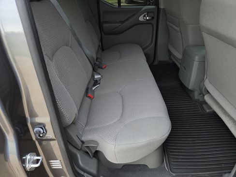 Used 2021 Nissan Frontier SV w/ Midnight Edition Floor Mats RWD image 27