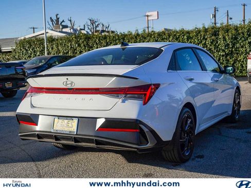 New 2026 Hyundai Elantra SEL Sport FWD image 8