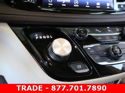Used 2021 Chrysler Pacifica Touring w/ Cold Weather Group image 28