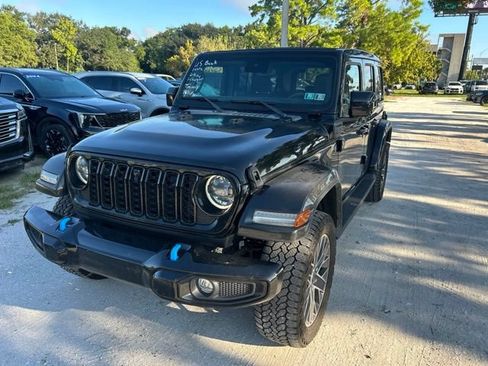 Used 2024 Jeep Wrangler High Altitude AWD/4WD image 2