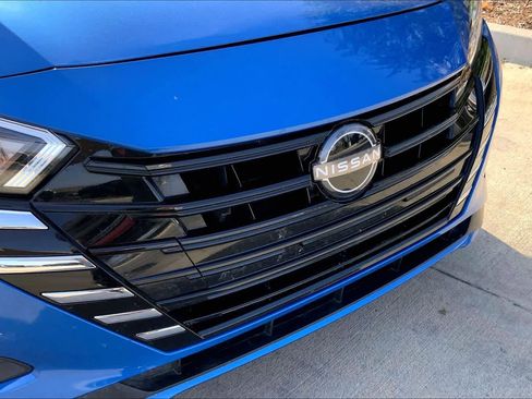 Used 2023 Nissan Versa S w/ Trunk Package image 31