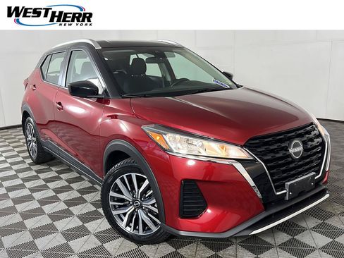 Used 2023 Nissan Kicks SV FWD image 1