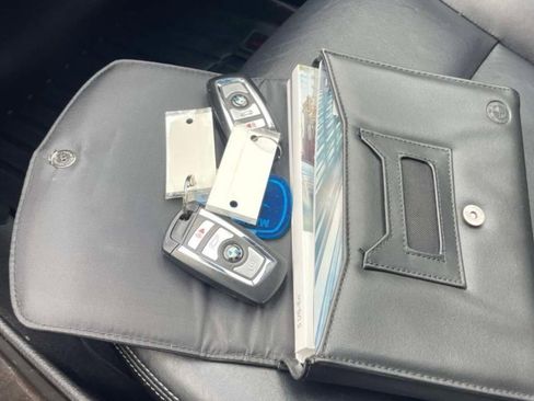 Used 2015 BMW 535i xDrive Sedan AWD/4WD image 4