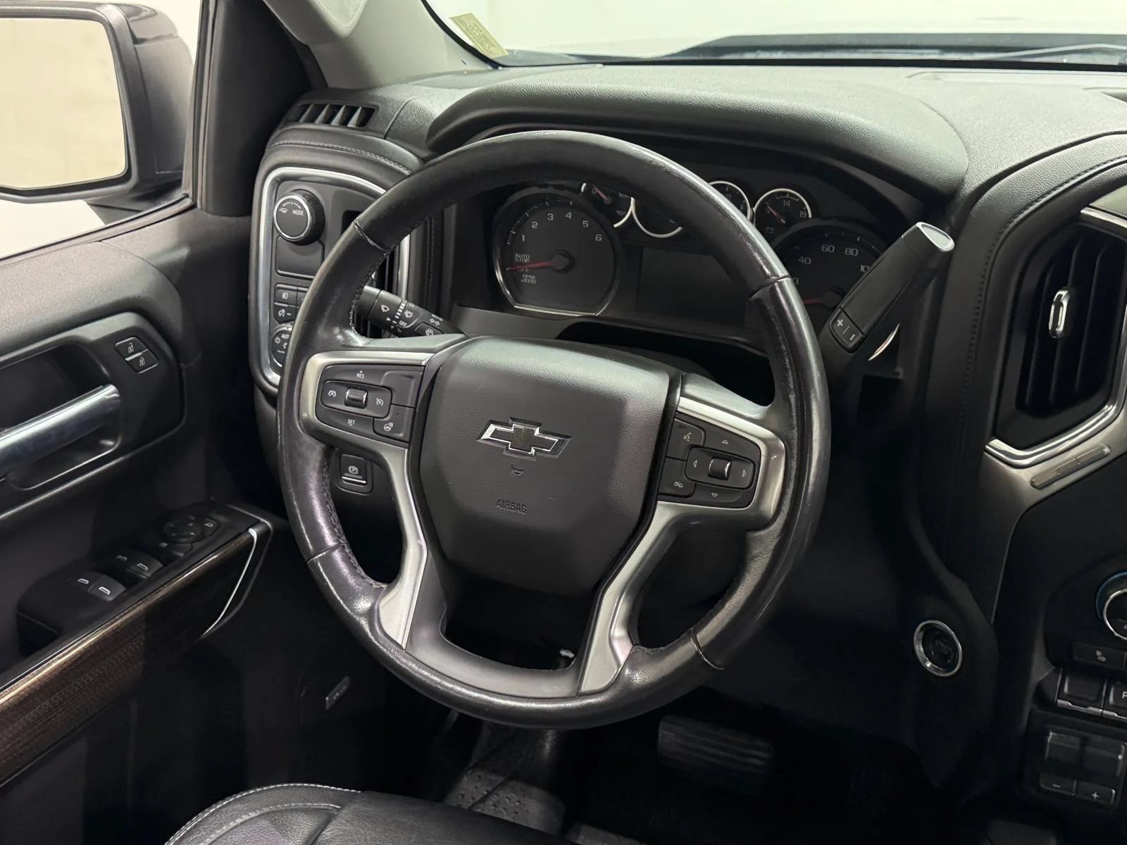 Used 2020 Chevrolet Silverado 1500 RST w/ Texas Edition RWD image 22