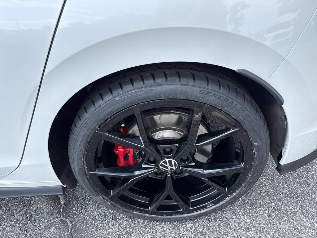 Used 2024 Volkswagen GTI SE FWD image 19