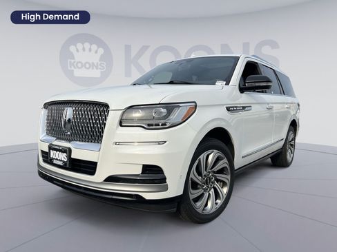 Used 2023 Lincoln Navigator Reserve AWD/4WD image 1