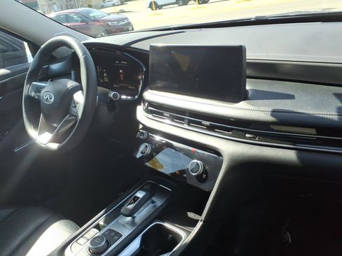 Certified 2023 INFINITI QX60 Luxe w/ Performance Audio Package image 17