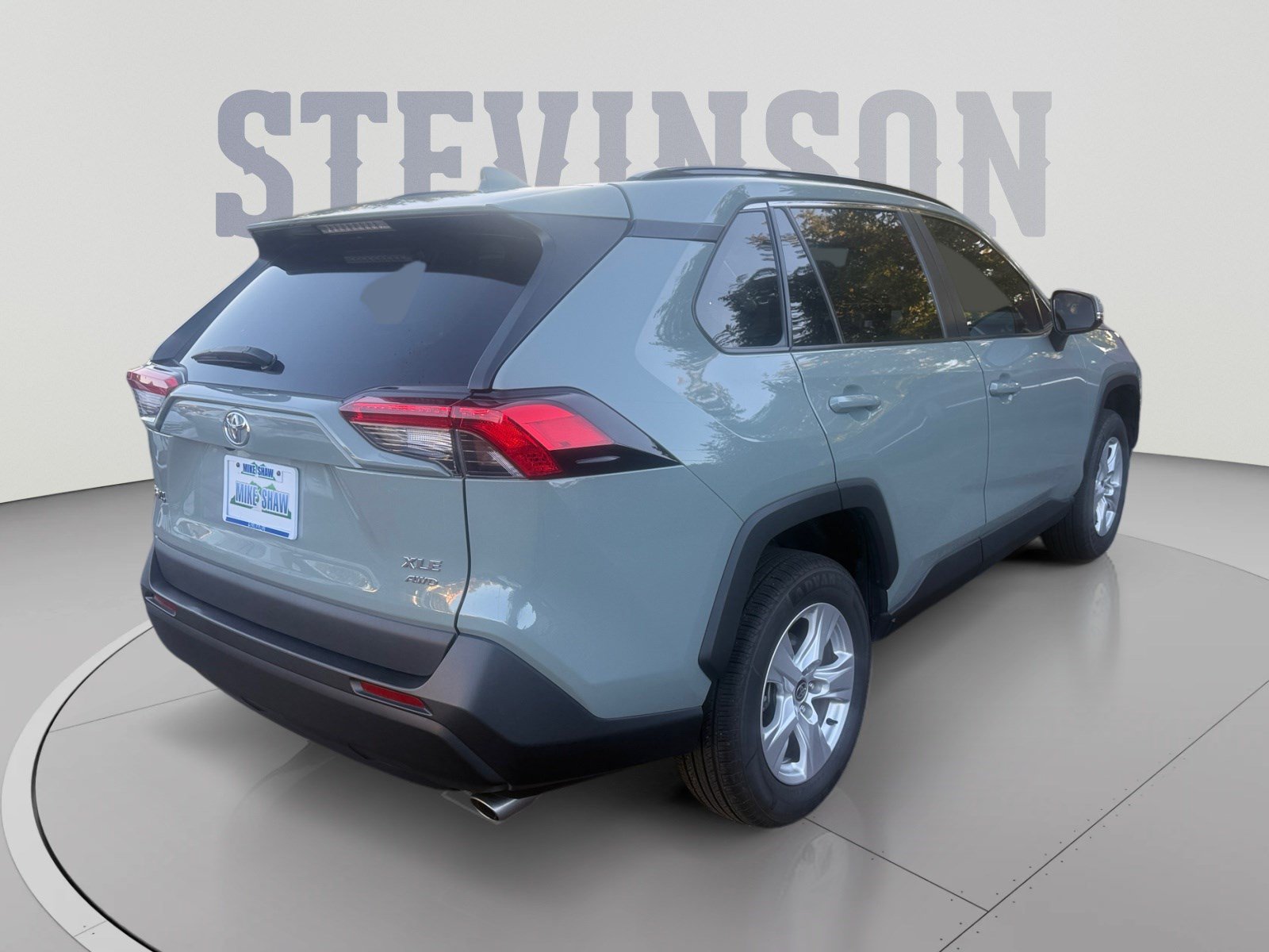 Used 2021 Toyota RAV4 XLE w/ XLE Grade Weather Package AWD/4WD image 5