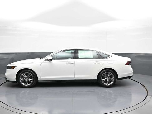 Used 2024 Honda Accord EX image 9