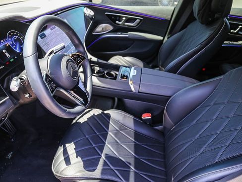 Used 2024 Mercedes-Benz EQS 580 4MATIC Sedan image 5