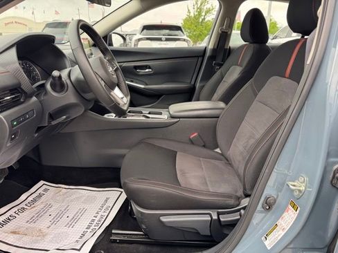 Used 2025 Nissan Sentra SR FWD image 10