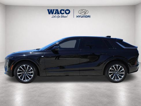 Used 2025 Cadillac Lyriq Sport w/ LPO, Floor Liner Package RWD image 4