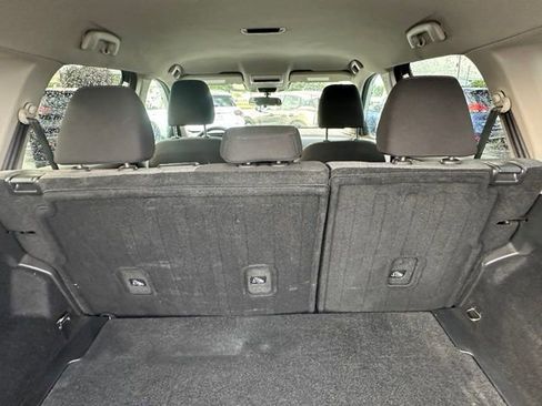 Used 2021 Nissan Rogue S FWD image 17