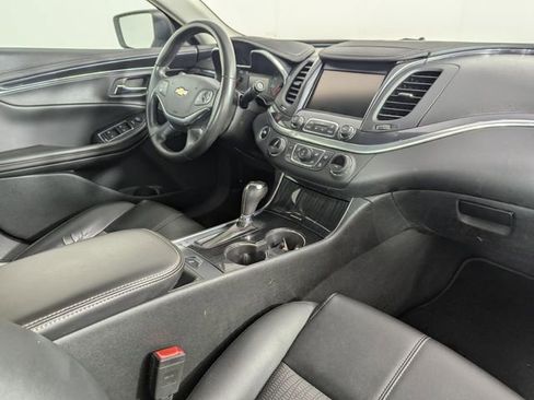 Used 2018 Chevrolet Impala LT FWD image 28