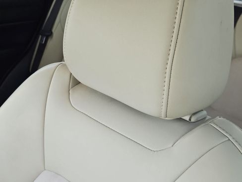 Used 2018 MAZDA CX-5 Touring w/ Preferred Equipment Package FWD image 13