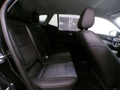 Used 2025 Chevrolet Trax LT w/ Driver Confidence Package image 19