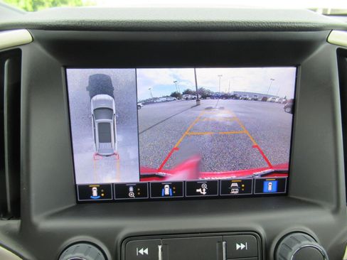 Used 2024 GMC Terrain Denali w/ Denali Premium Package AWD/4WD image 28