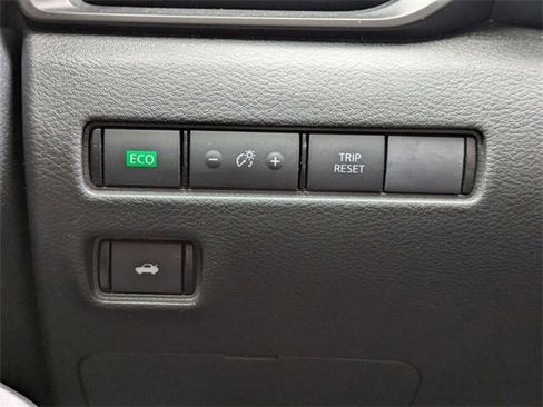 Used 2024 Nissan Sentra S image 23