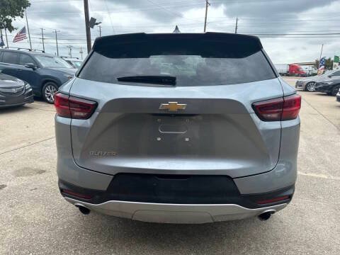 Used 2025 Chevrolet Blazer LT FWD image 7
