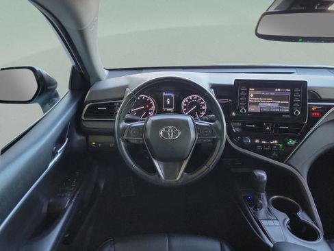 Used 2024 Toyota Camry SE image 20