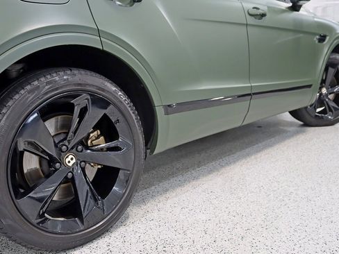 Used 2019 Bentley Bentayga image 12