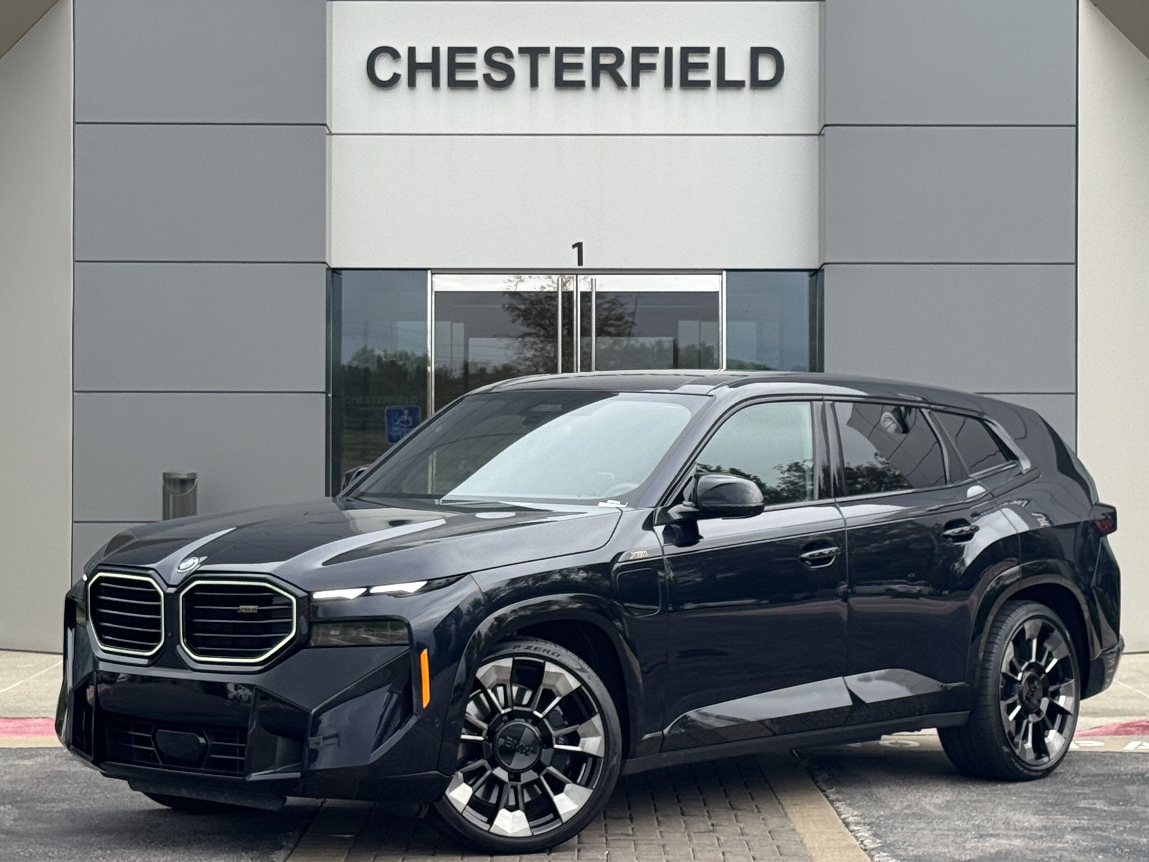 Used 2024 BMW XM AWD/4WD image 1