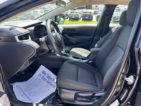 Used 2024 Toyota Corolla LE FWD image 6