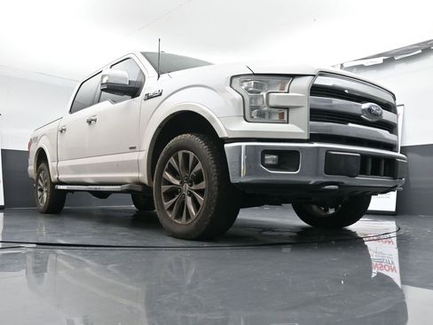 Used 2015 Ford F150 Lariat w/ Equipment Group 502A Luxury image 18