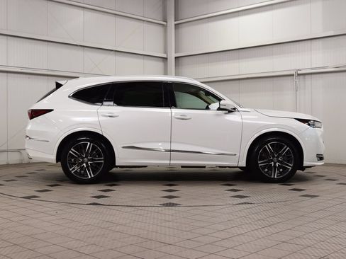 Used 2026 Acura MDX SH-AWD w/ Advance Package image 9