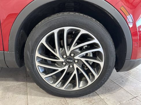 Used 2020 Lincoln Nautilus Reserve AWD/4WD image 11