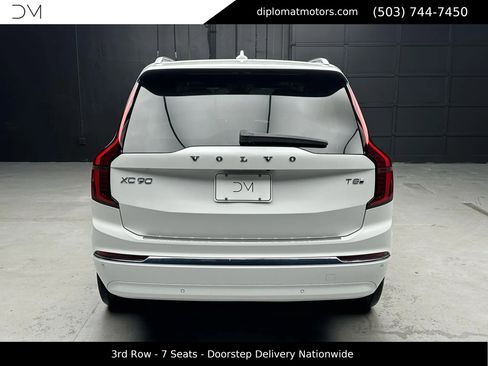 Used 2025 Volvo XC90 T8 Ultra w/ Protection Package Premier image 5