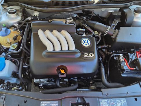 Used 2002 Volkswagen Golf GLS image 25