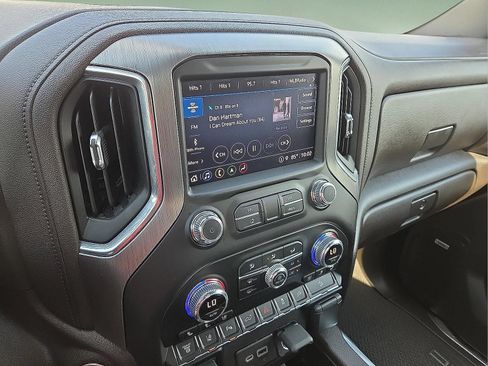 Used 2022 GMC Sierra 2500 Denali w/ Denali Ultimate Package AWD/4WD image 7