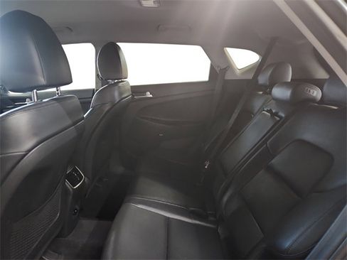 Used 2019 Hyundai Tucson Limited image 18