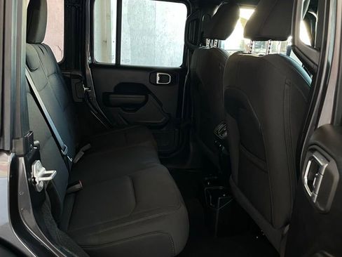 Used 2022 Jeep Wrangler Unlimited Sport image 27