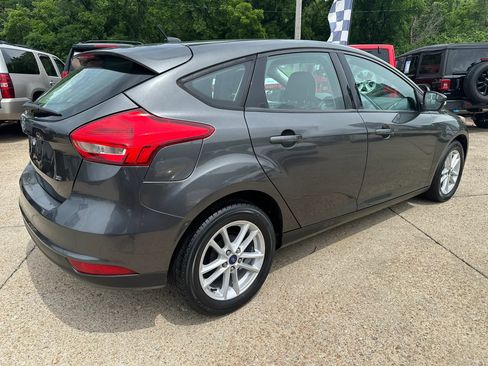 Used 2017 Ford Focus SE FWD image 7